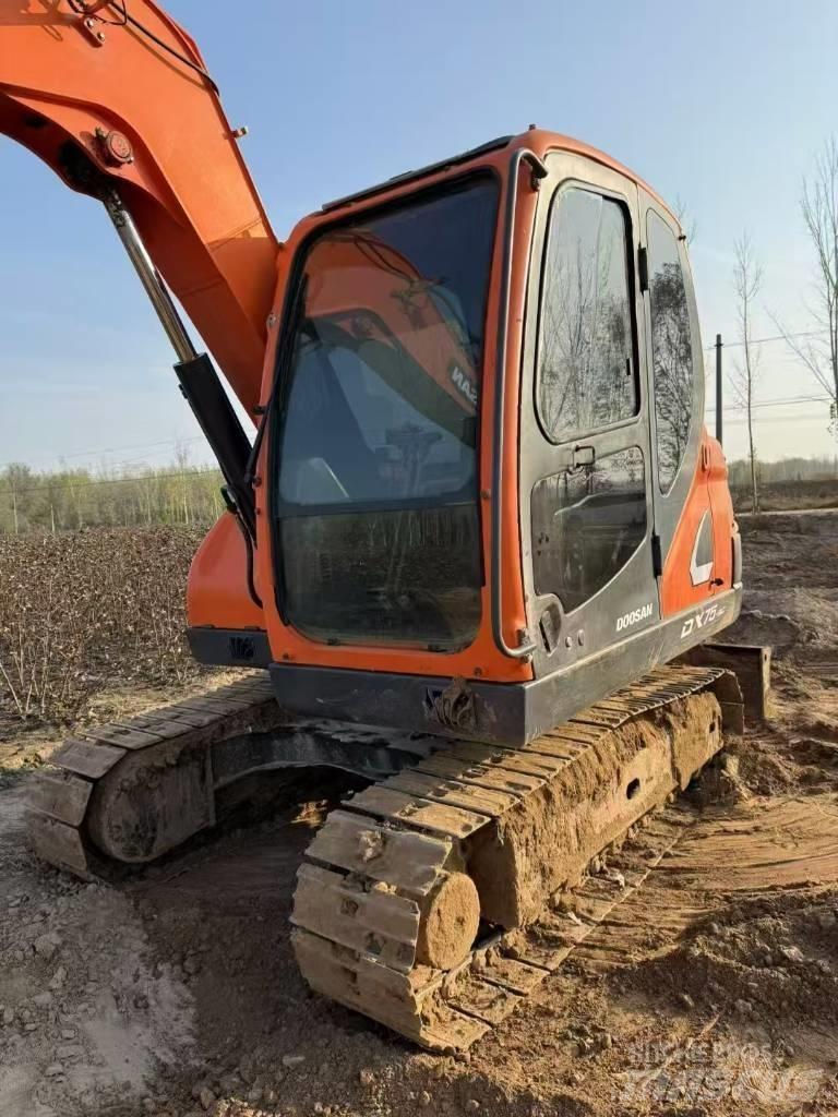 Doosan DX 75-9 C Paletli ekskavatörler