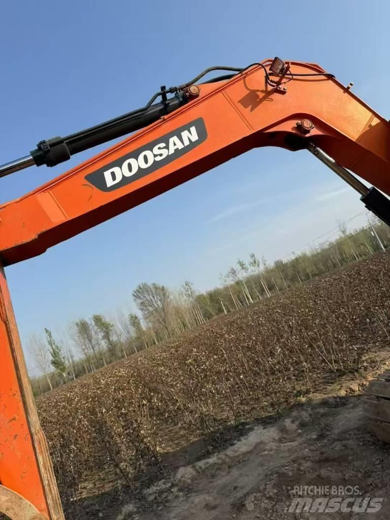 Doosan DX 75-9 C Paletli ekskavatörler