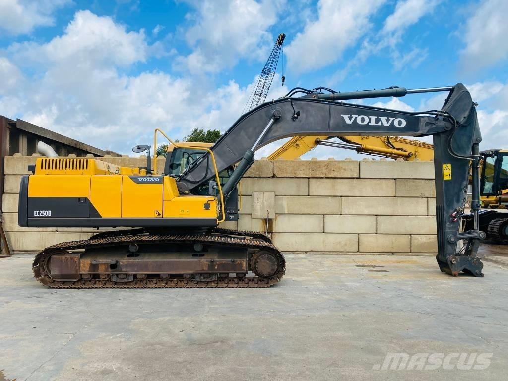Volvo EC 250 D N L Paletli ekskavatörler