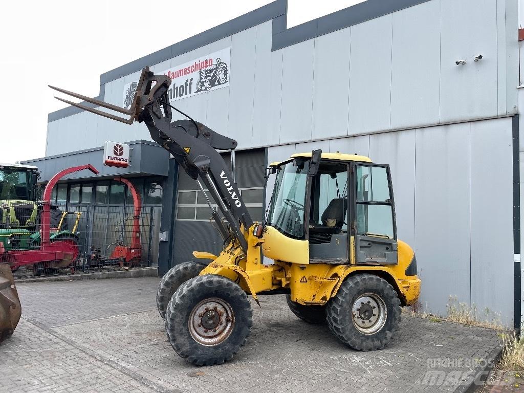 Volvo L 30 B Tekerlekli yükleyiciler