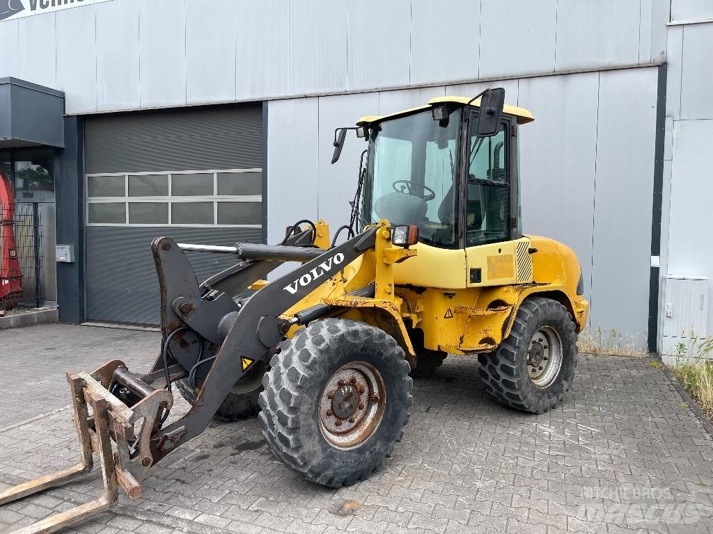 Volvo L 30 B Tekerlekli yükleyiciler