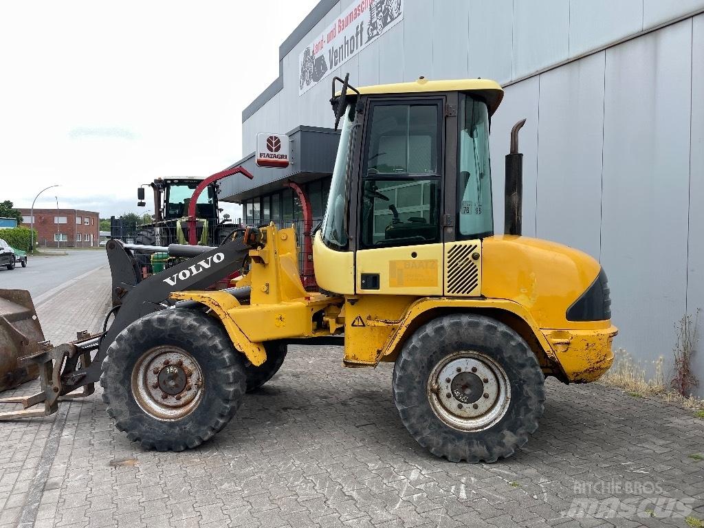 Volvo L 30 B Tekerlekli yükleyiciler