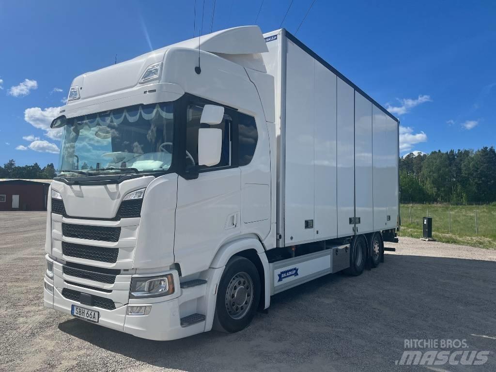 Scania R540B6X2*4NB Kapali kasa kamyonlar