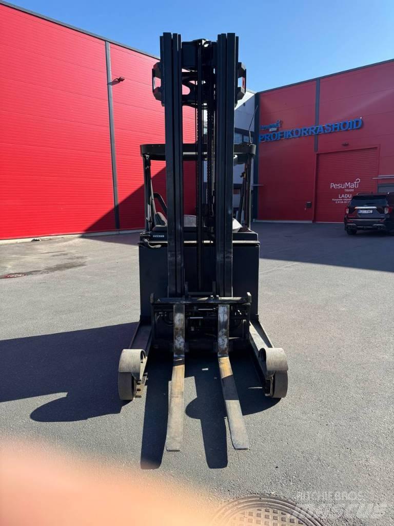 Linde R 25 Reach truck - depo içi istif araçları