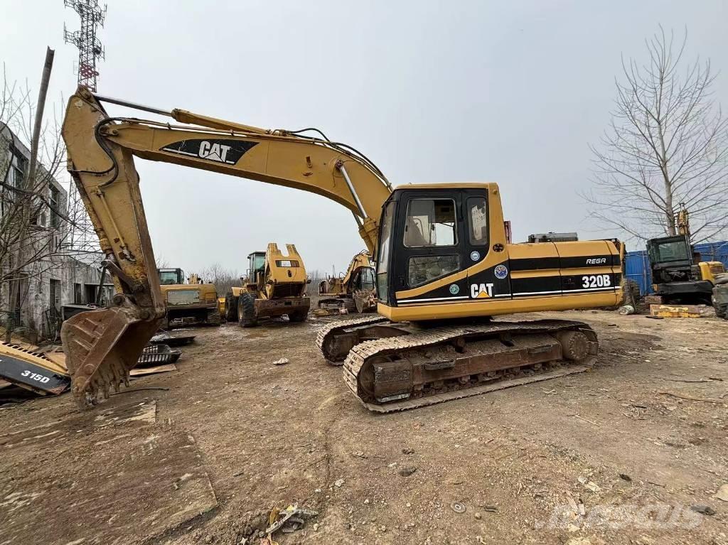 CAT 320 B L Paletli ekskavatörler