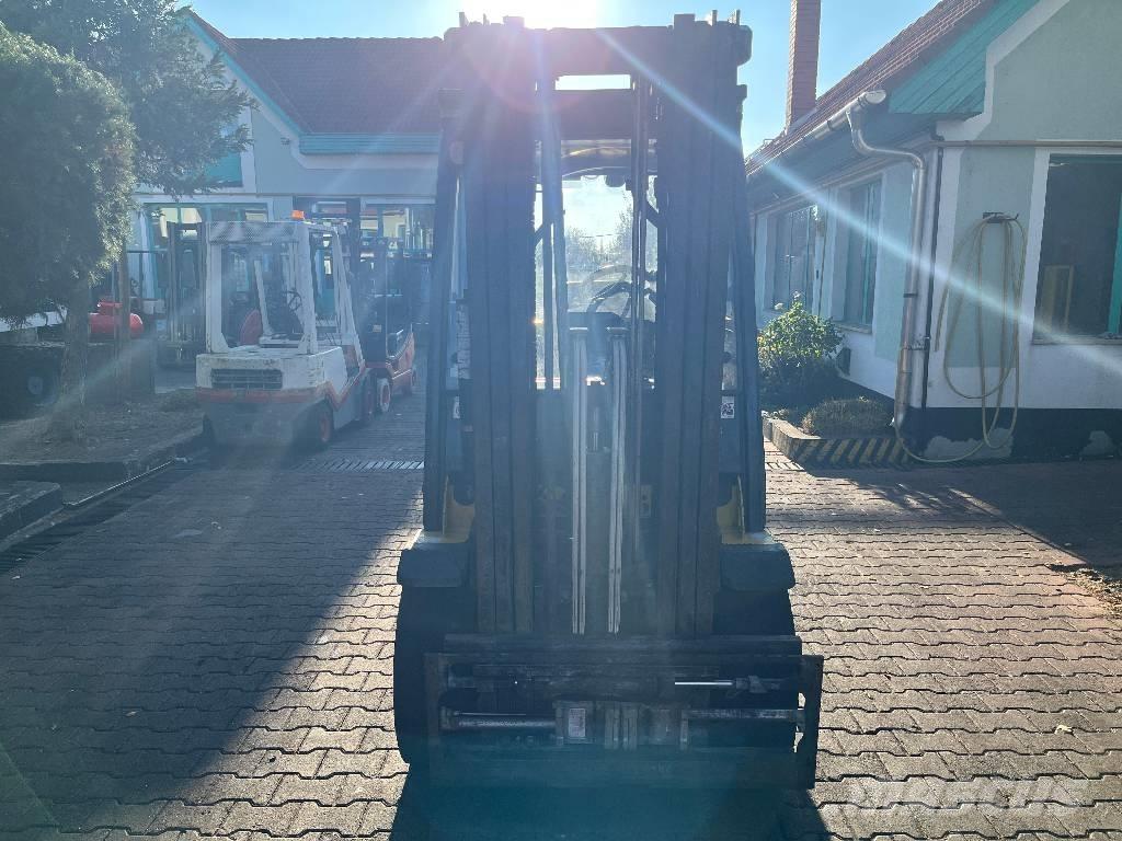 Yale GDP25VX     V-4221 Dizel forkliftler