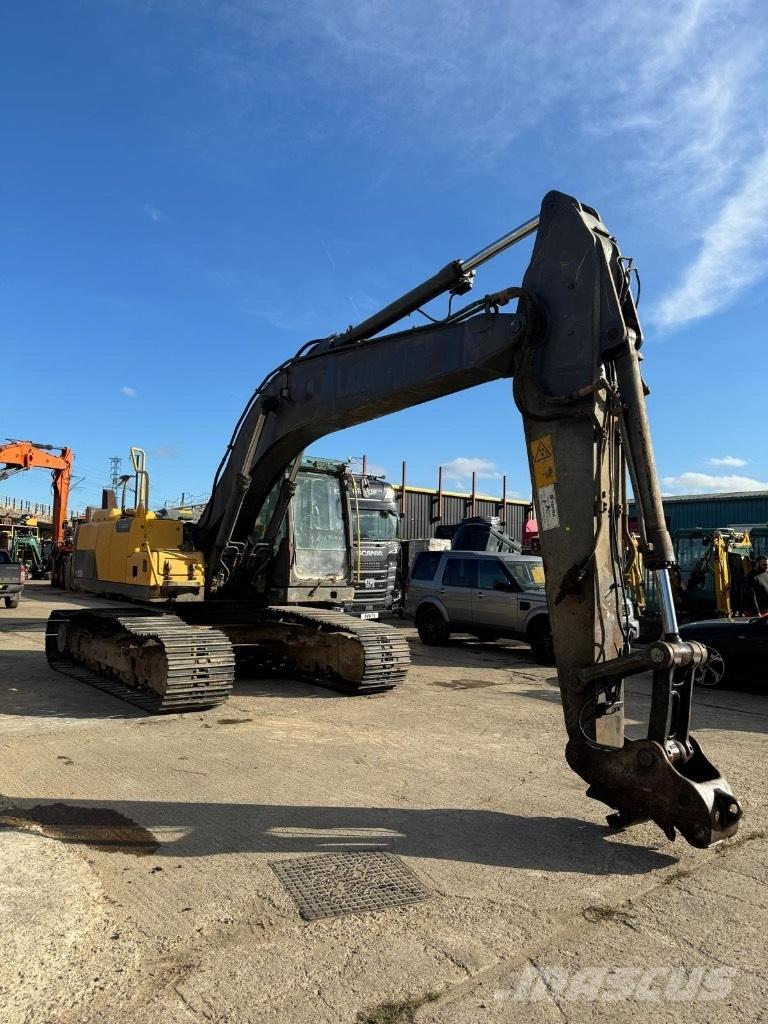 Volvo EC 220 DL Paletli ekskavatörler