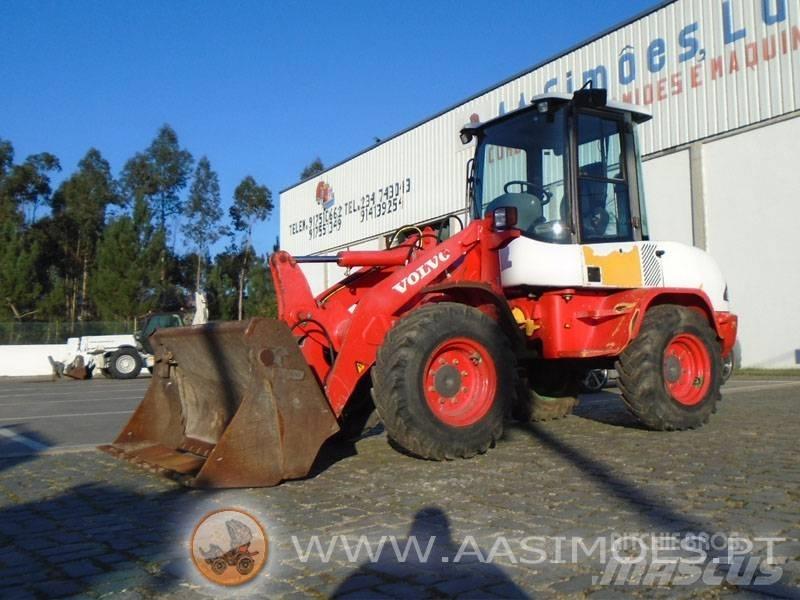 Volvo L 30 B Tekerlekli yükleyiciler