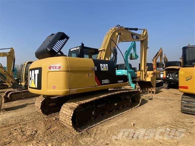 CAT 318D2 Paletli ekskavatörler