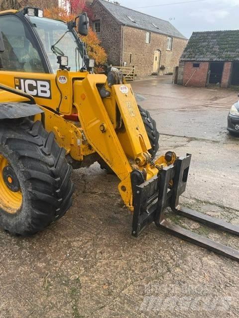 JCB 538-60 Tarimsal teleskopik yükleyiciler
