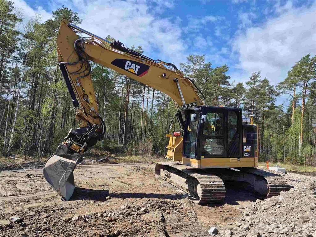 CAT 325FLCR Paletli ekskavatörler