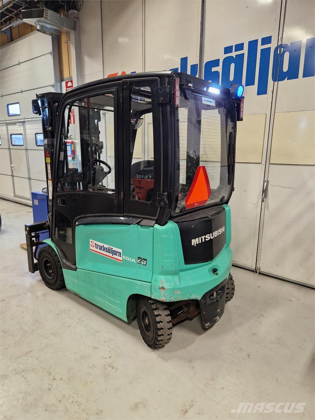 Mitsubishi FB25CN Elektrikli forkliftler