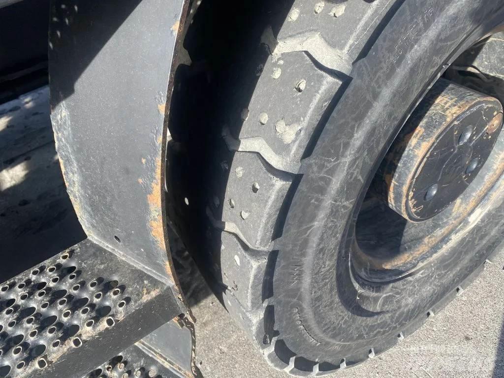 CAT M318F Lastik tekerli ekskavatörler