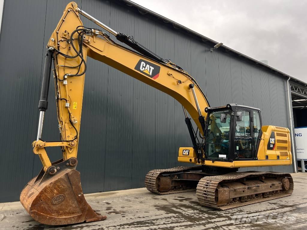 CAT 323 07A Paletli ekskavatörler