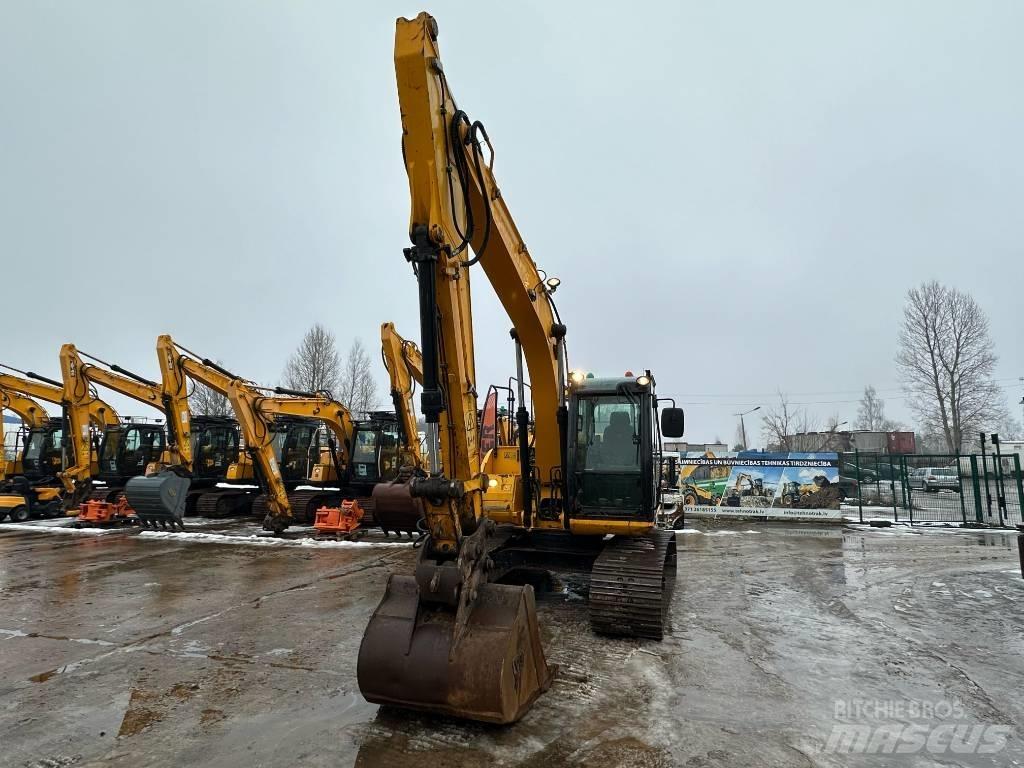 JCB JS 130 LC Paletli ekskavatörler