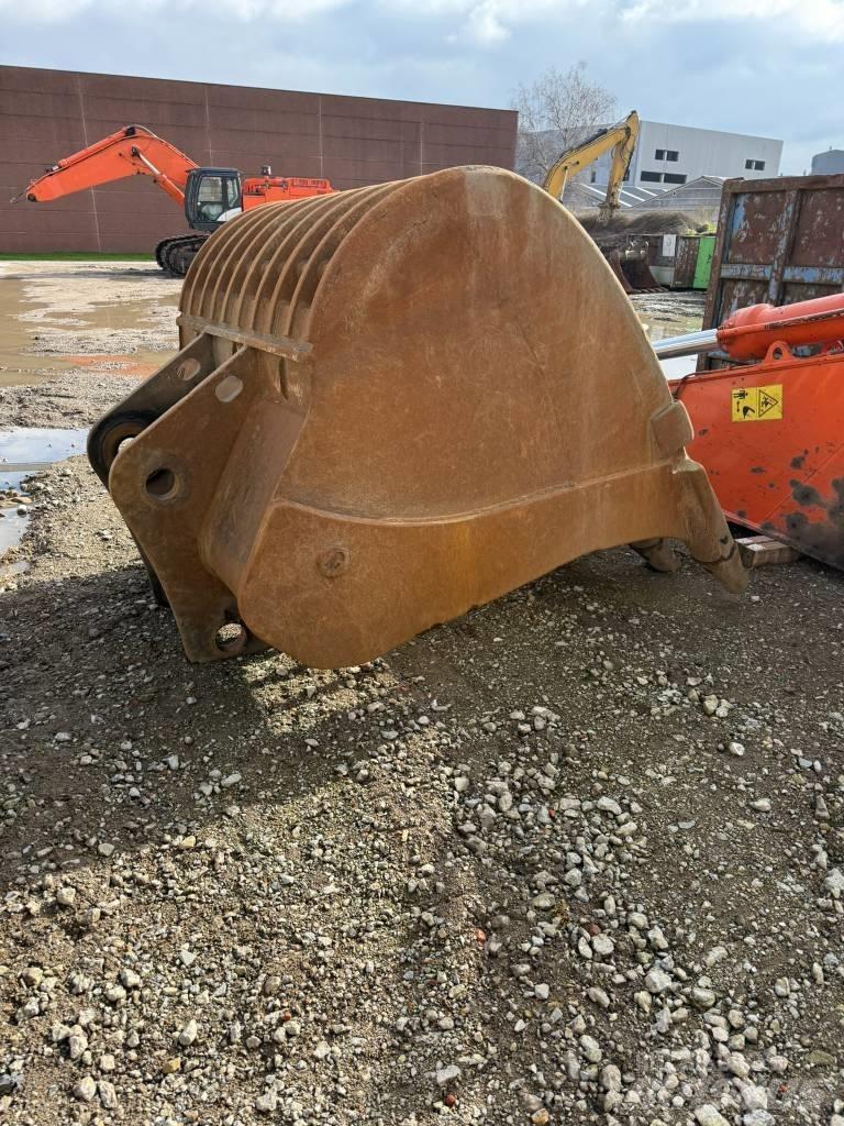 Hitachi ZX690 LCR - 6 Paletli ekskavatörler