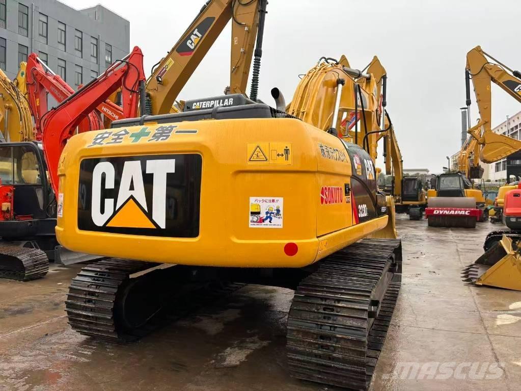 CAT 323 D Paletli ekskavatörler
