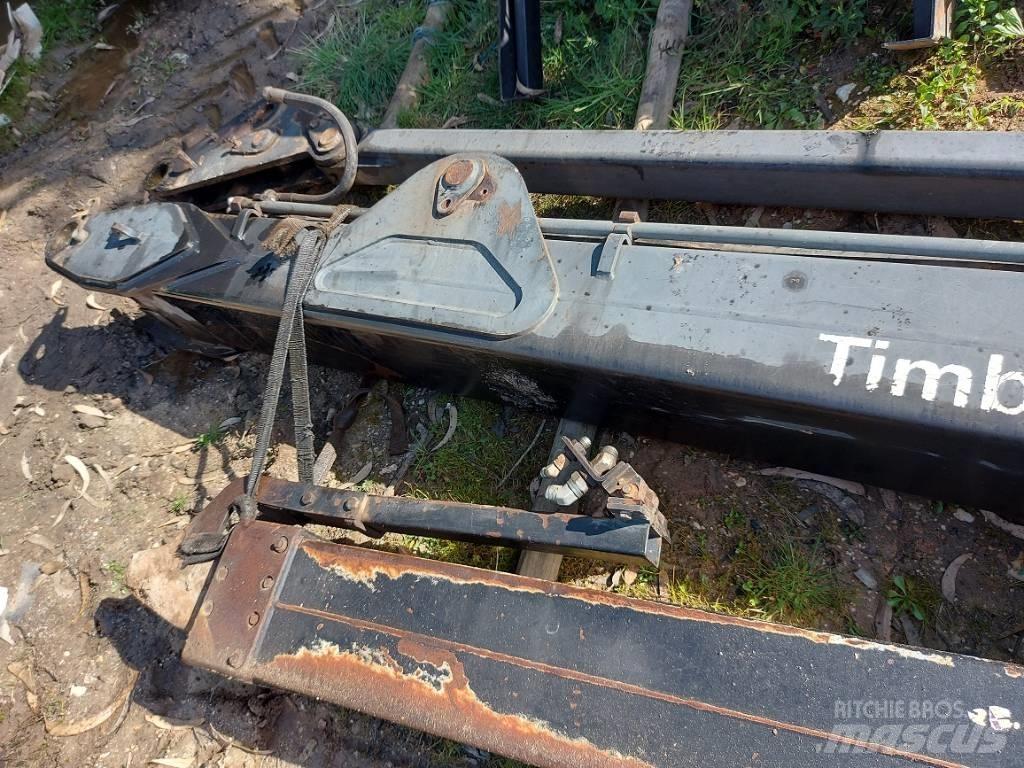 Loglift 210 Tomruk vinçleri