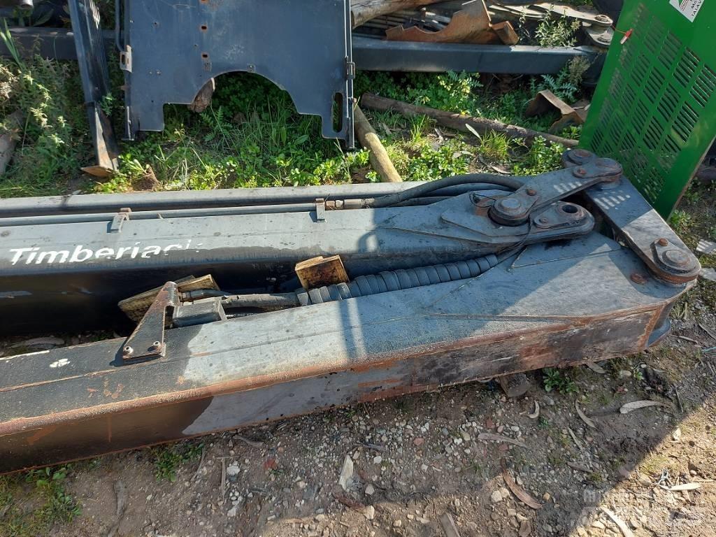 Loglift 210 Tomruk vinçleri