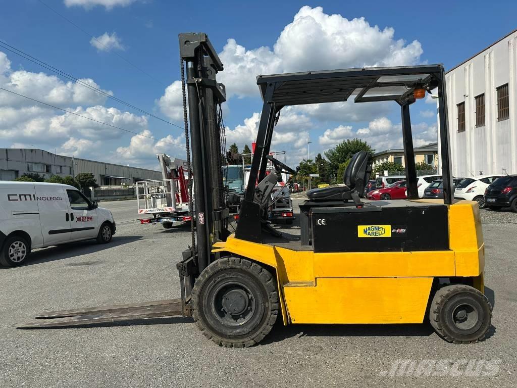 OM E50N Elektrikli forkliftler
