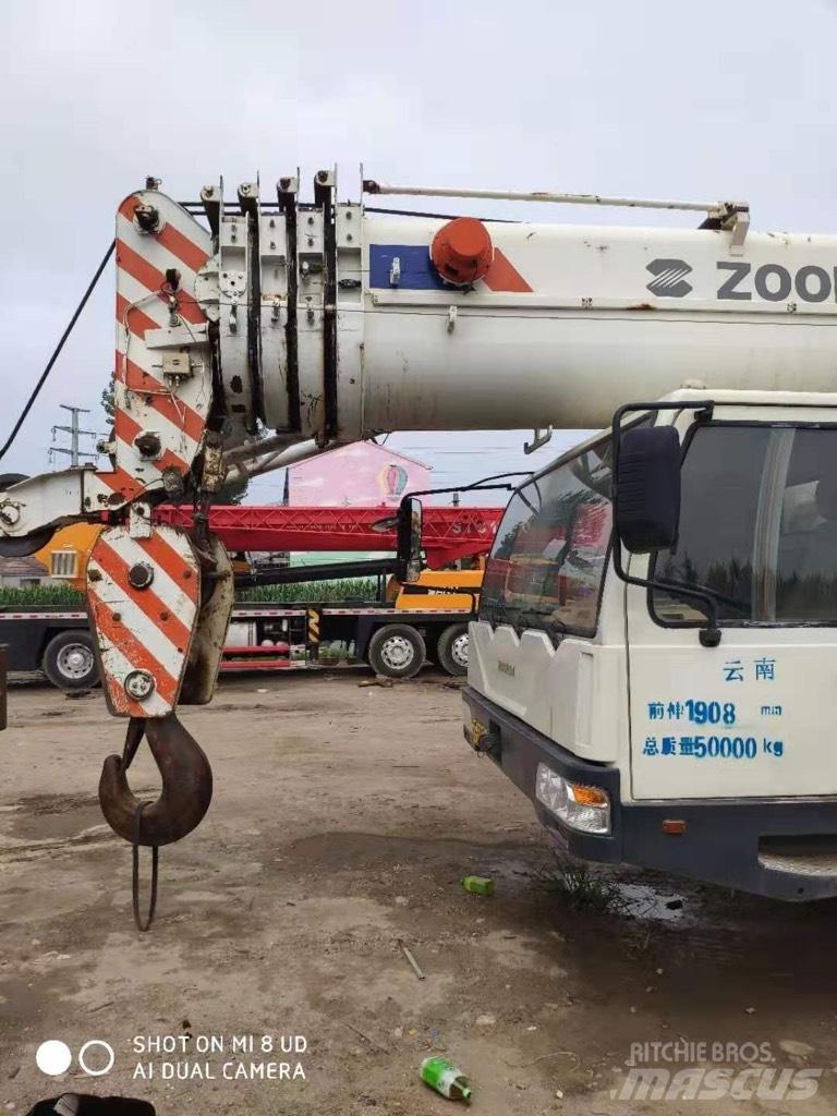 Zoomlion QY80V Yol-Arazi Tipi Vinçler (AT)