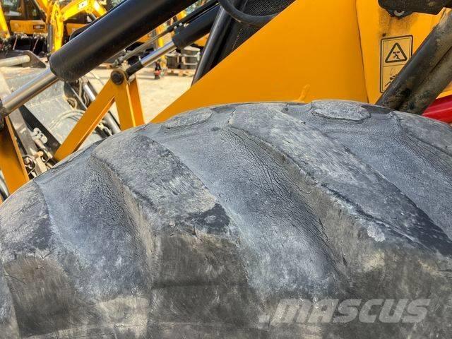 JCB 4CX AEC Kazıcı yükleyiciler - beko loder