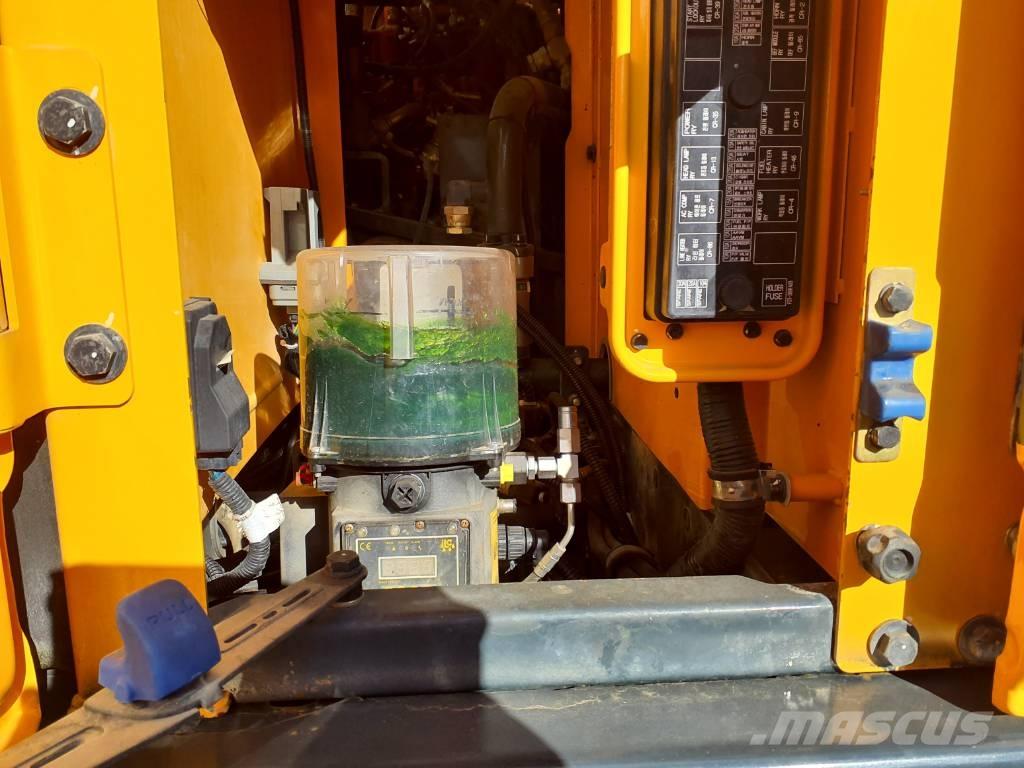 Hyundai HX260NL Paletli ekskavatörler