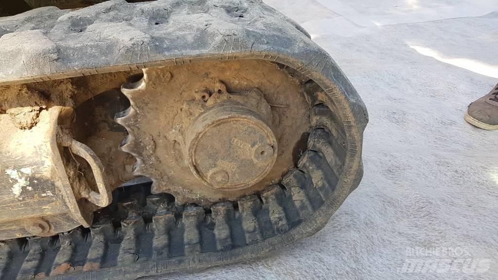 Komatsu PC24MR-5 Mini ekskavatörler, 7 tona dek