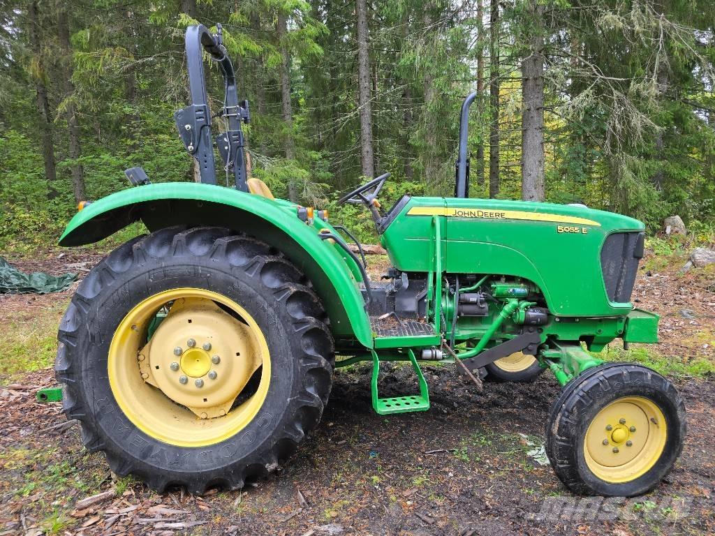 John Deere 5055 E Traktörler