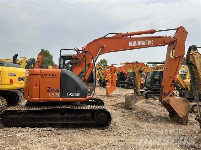Hitachi ZX138 Paletli ekskavatörler
