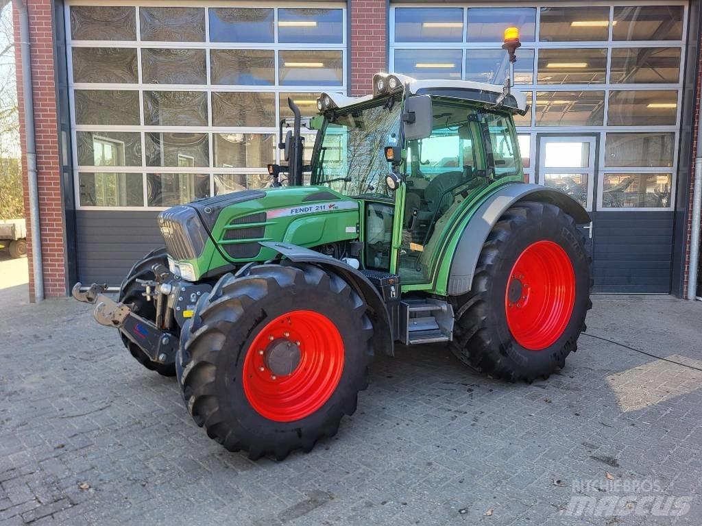Fendt 211 Vario TMS Traktörler