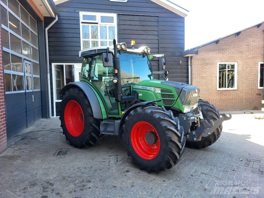 Fendt 211 Vario TMS Traktörler