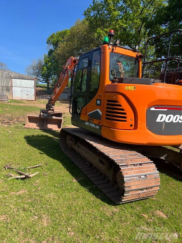 Doosan DX 140 LCR-7 Paletli ekskavatörler