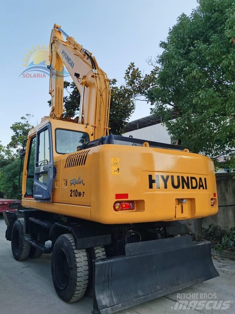 Hyundai R210W-7 Lastik tekerli ekskavatörler