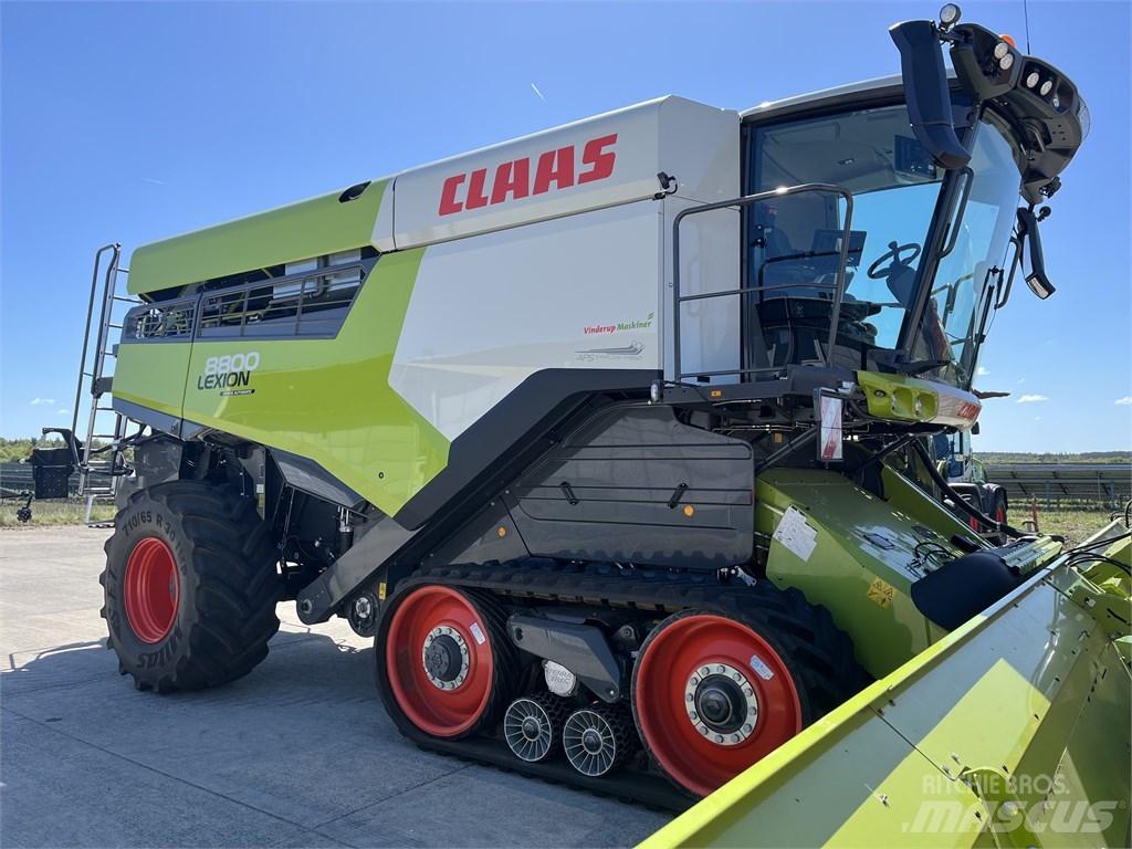 CLAAS Lexion 8800TT Biçerdöverler