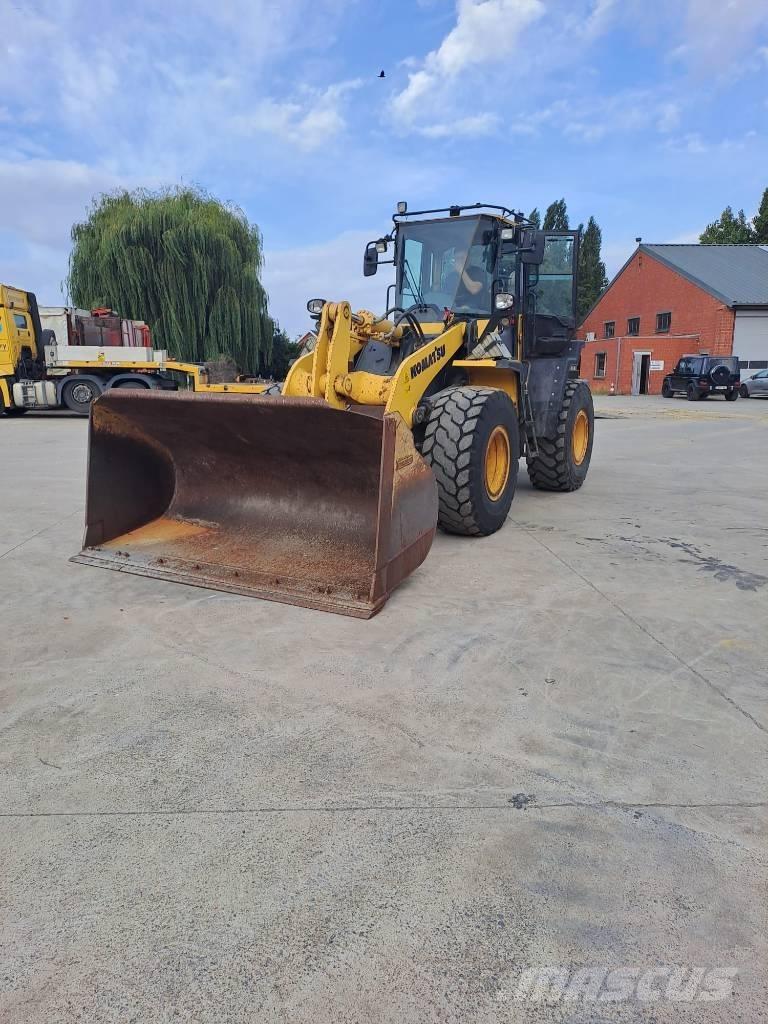Komatsu WA 320-6 Tekerlekli yükleyiciler