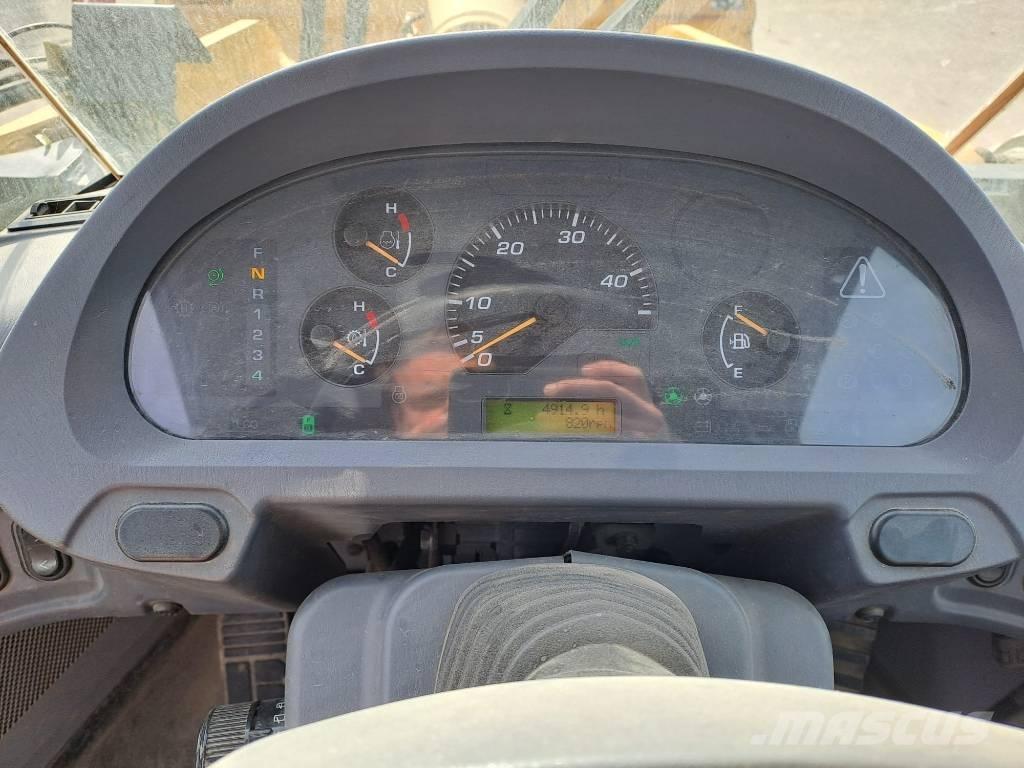 Komatsu WA 320-6 Tekerlekli yükleyiciler