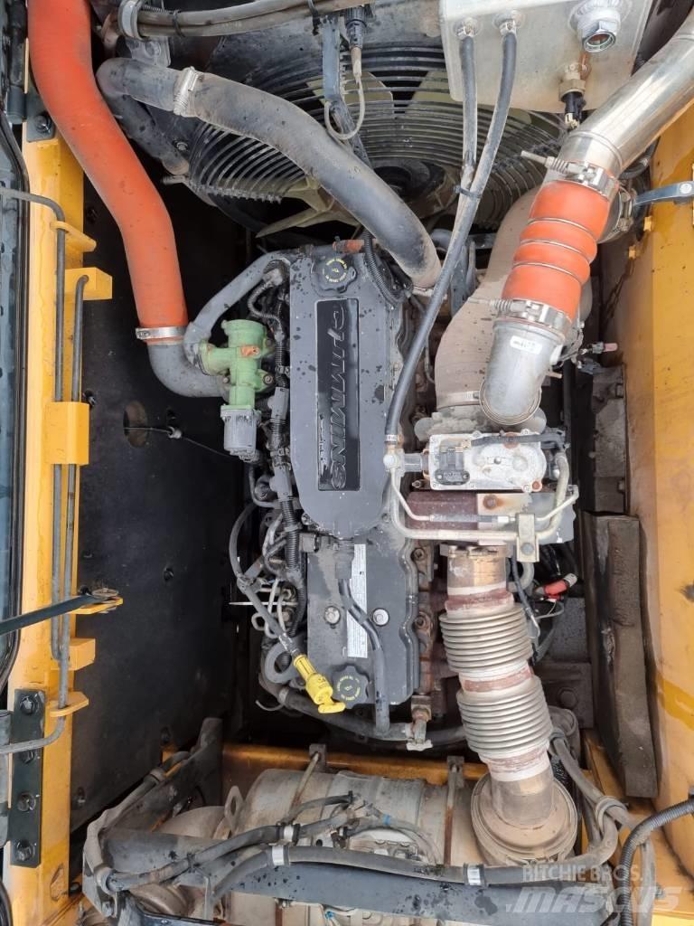 Hyundai HX 300 L Paletli ekskavatörler