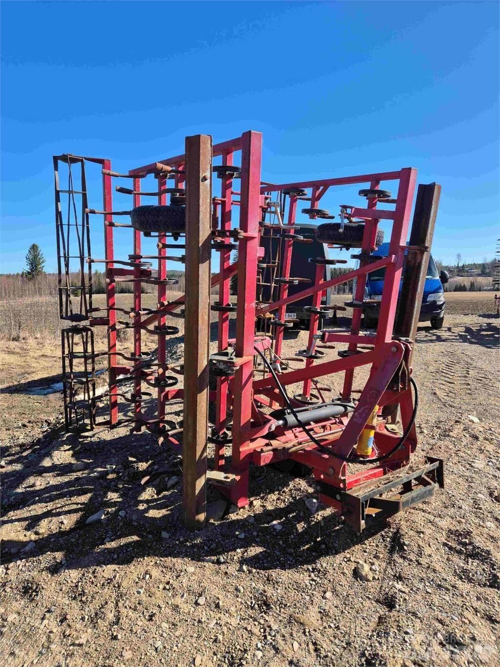 VM 450 S-piikkiäes Tirmiklar