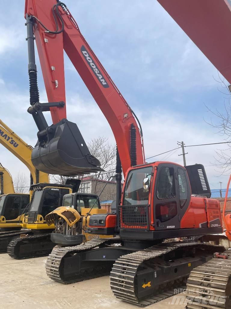 Doosan DX225lc-9 Paletli ekskavatörler
