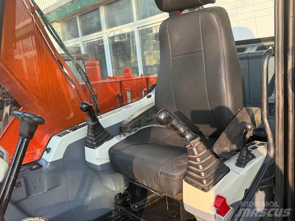 Doosan DX 75 Paletli ekskavatörler