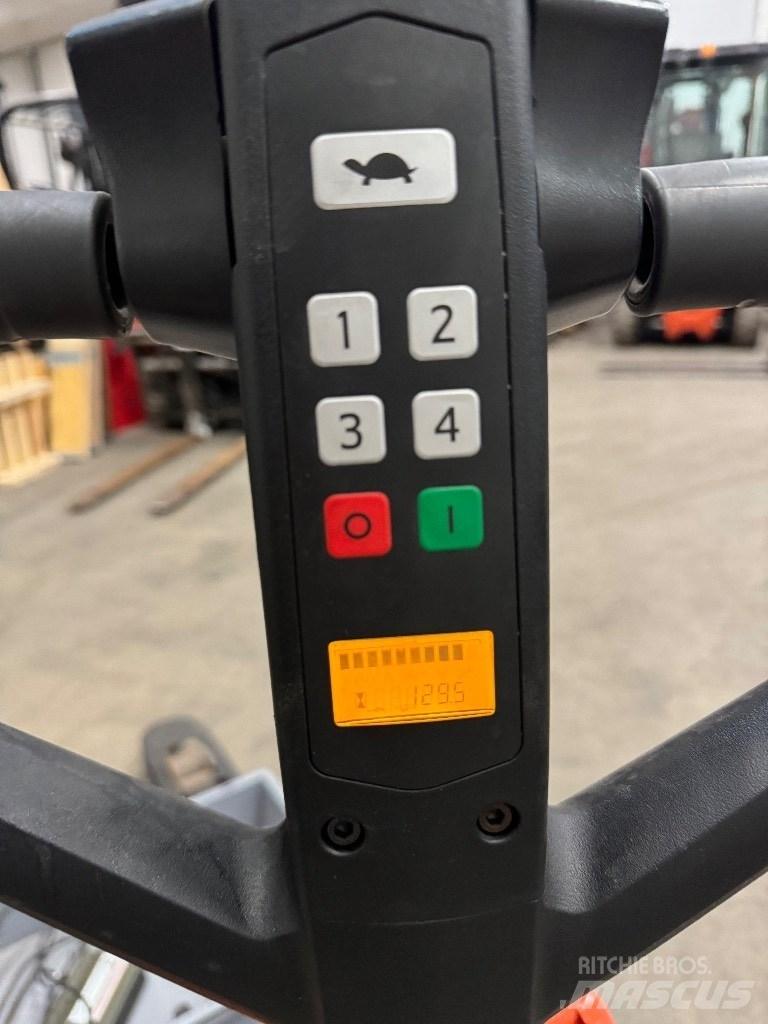 Toyota LHE130 Düsük seviye kaldirici