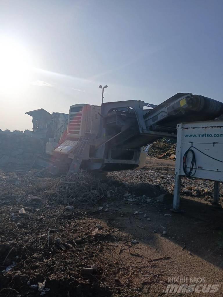 Metso 1213 Gezer kırıcılar