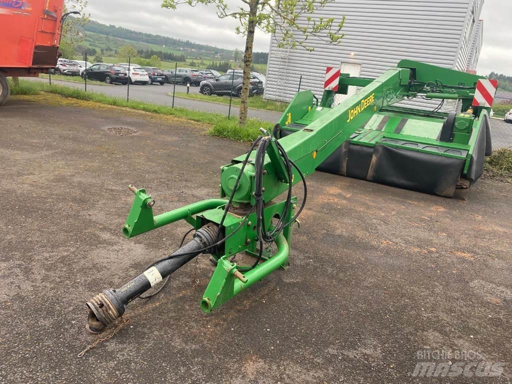 John Deere 730 Asılı ve çekilir biçme makineleri