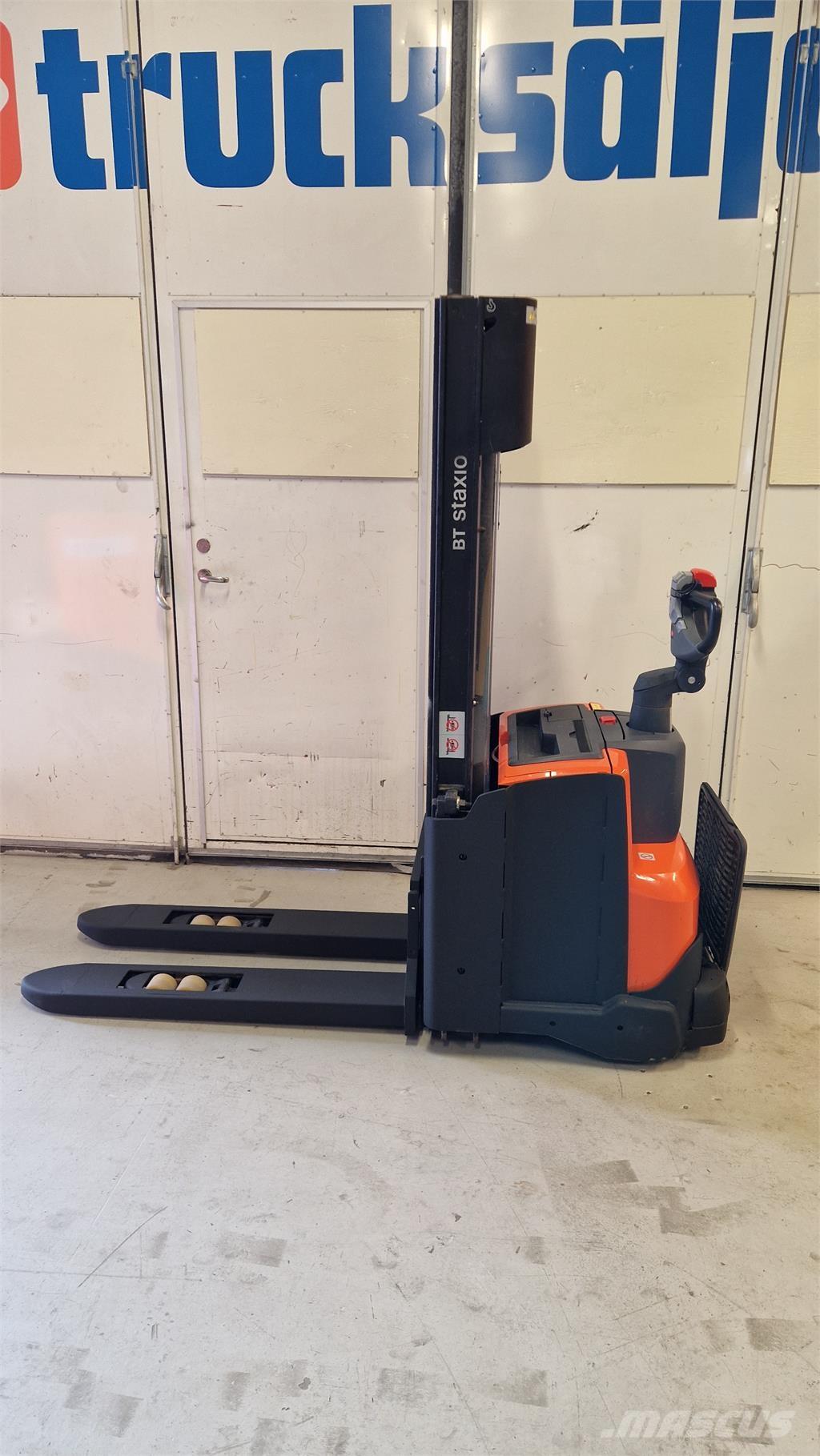 Toyota SWE140L Akülü depo ekipmanları