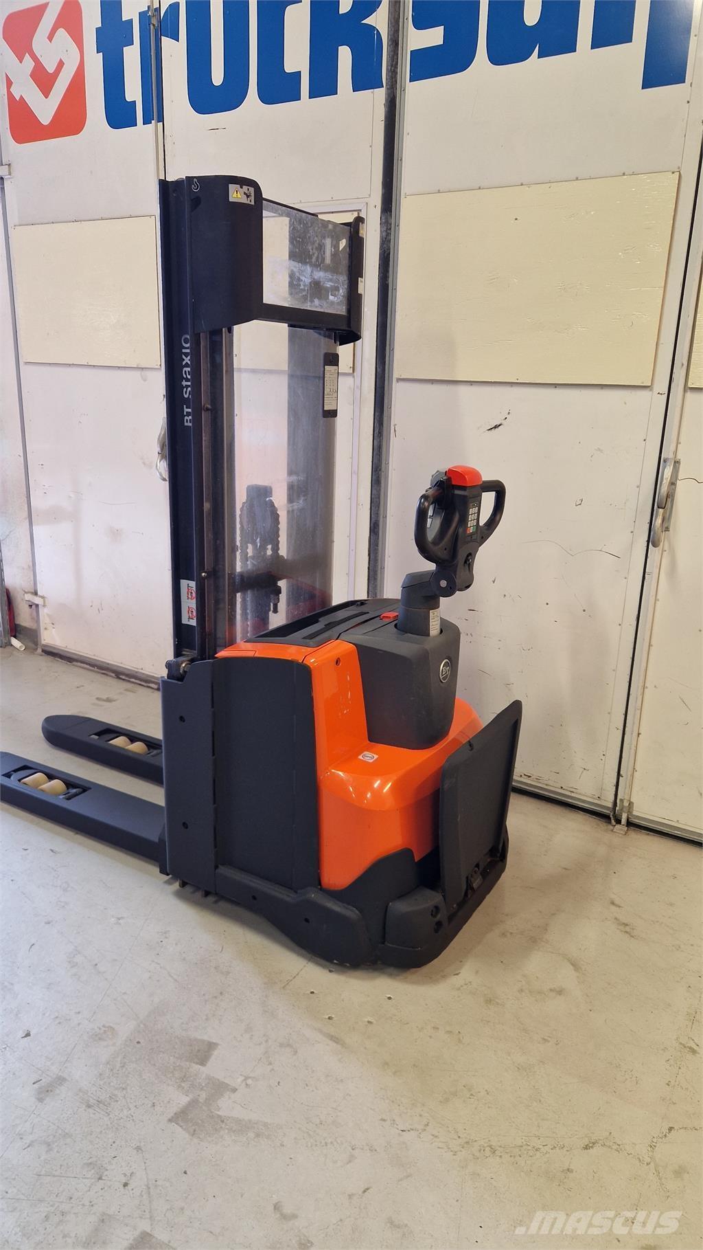 Toyota SWE140L Akülü depo ekipmanları