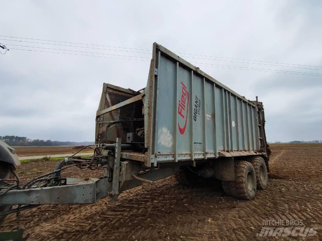 Fliegl ASW271 GIGANT Gübre dagitma tankerleri