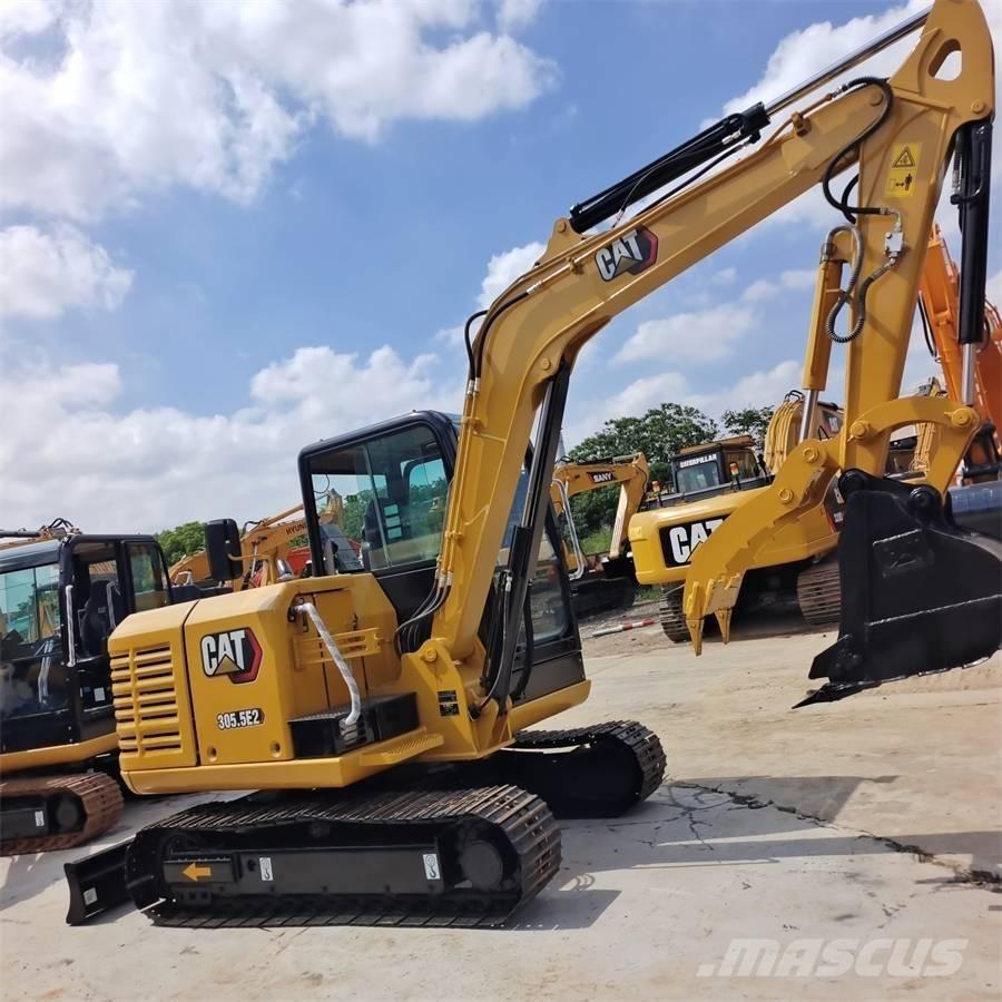 CAT 305.5 E Paletli ekskavatörler