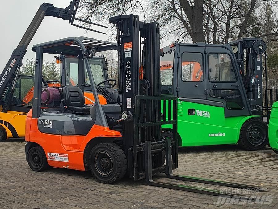Toyota 42-7FGF18 LPG'li forkliftler