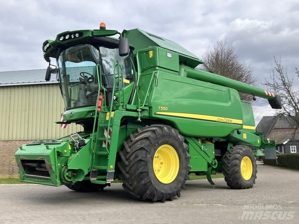 John Deere T550 Biçerdöverler